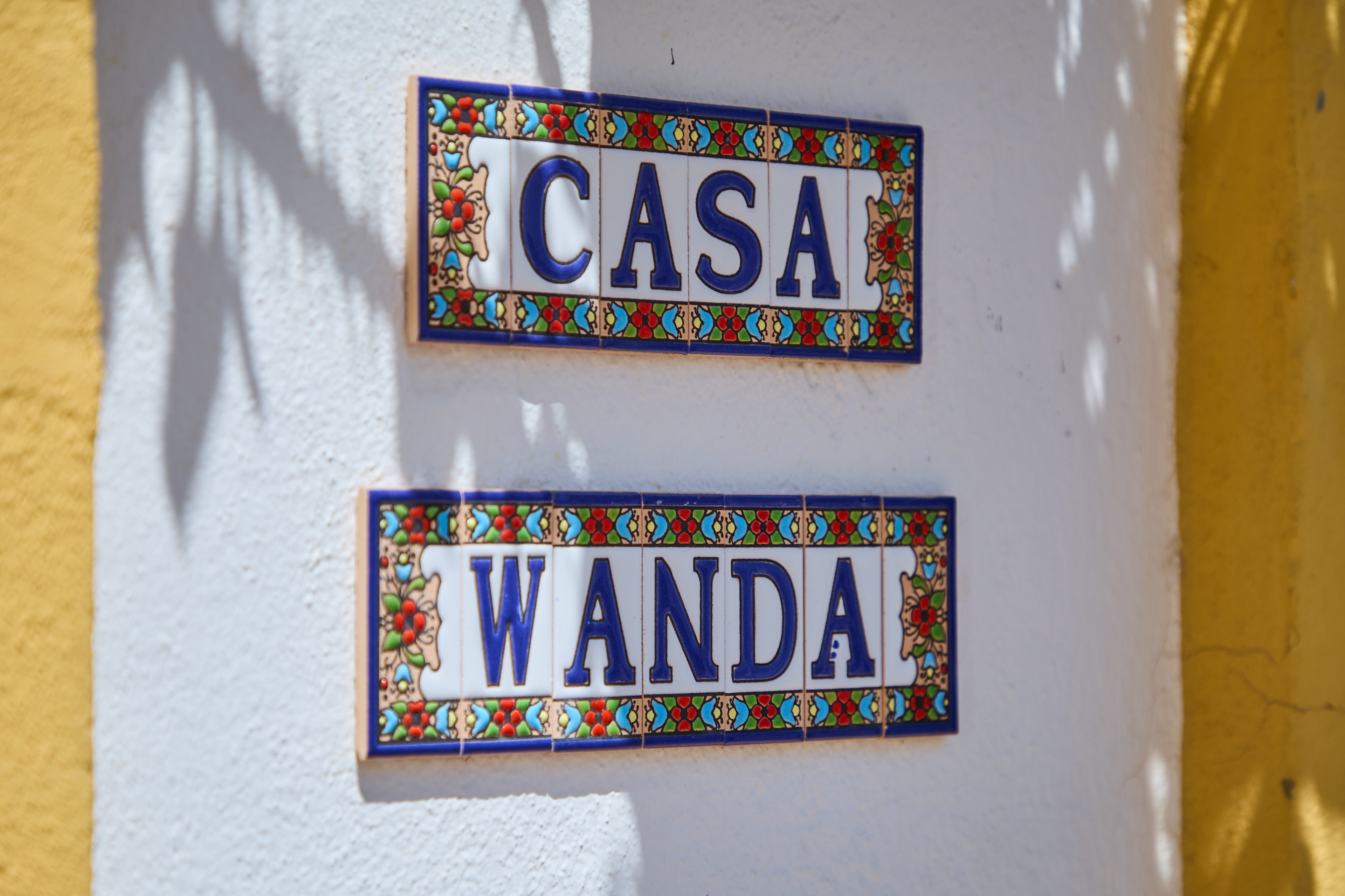 Casa Wanda ceramic sign