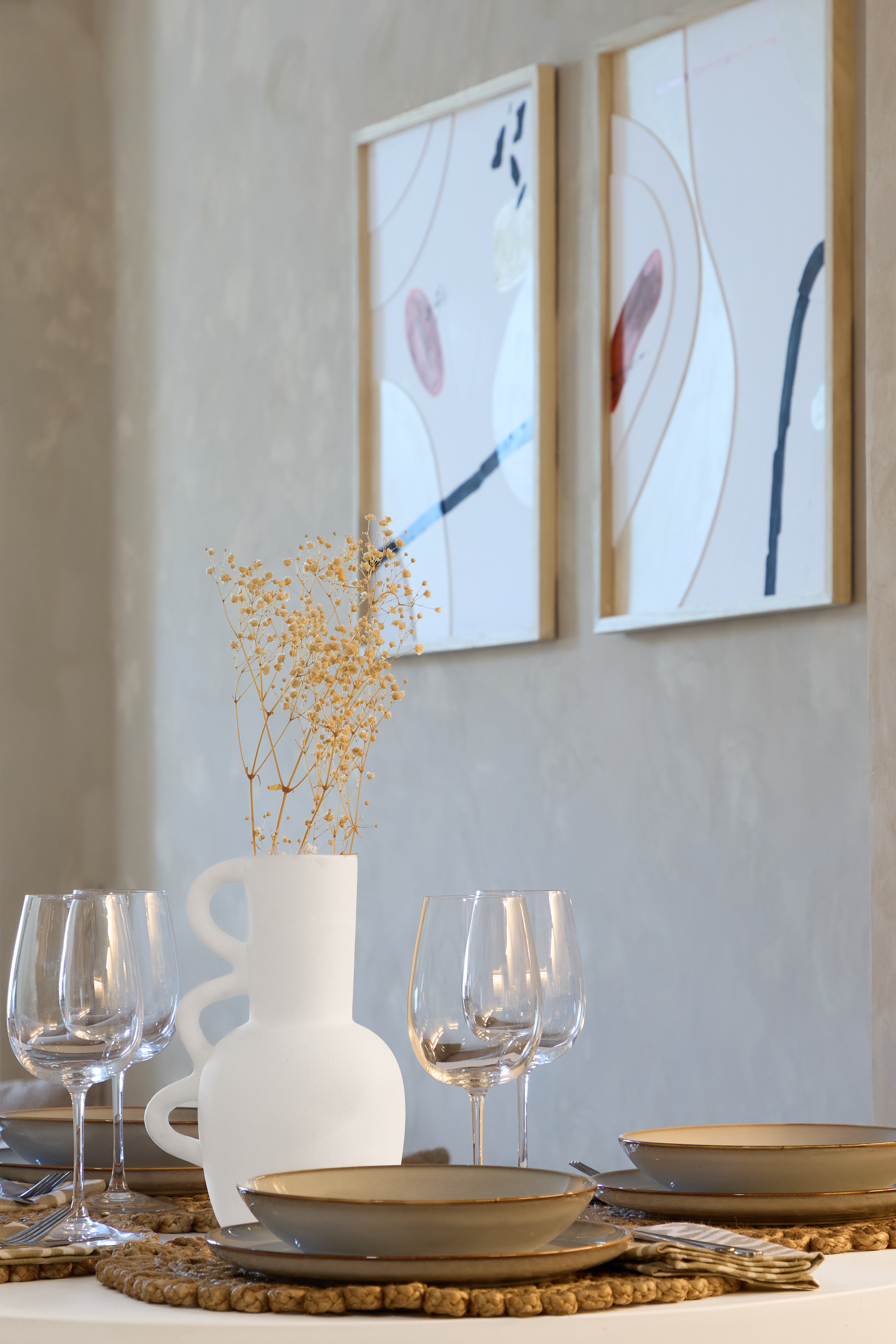 Dining setting at Casa Wanda