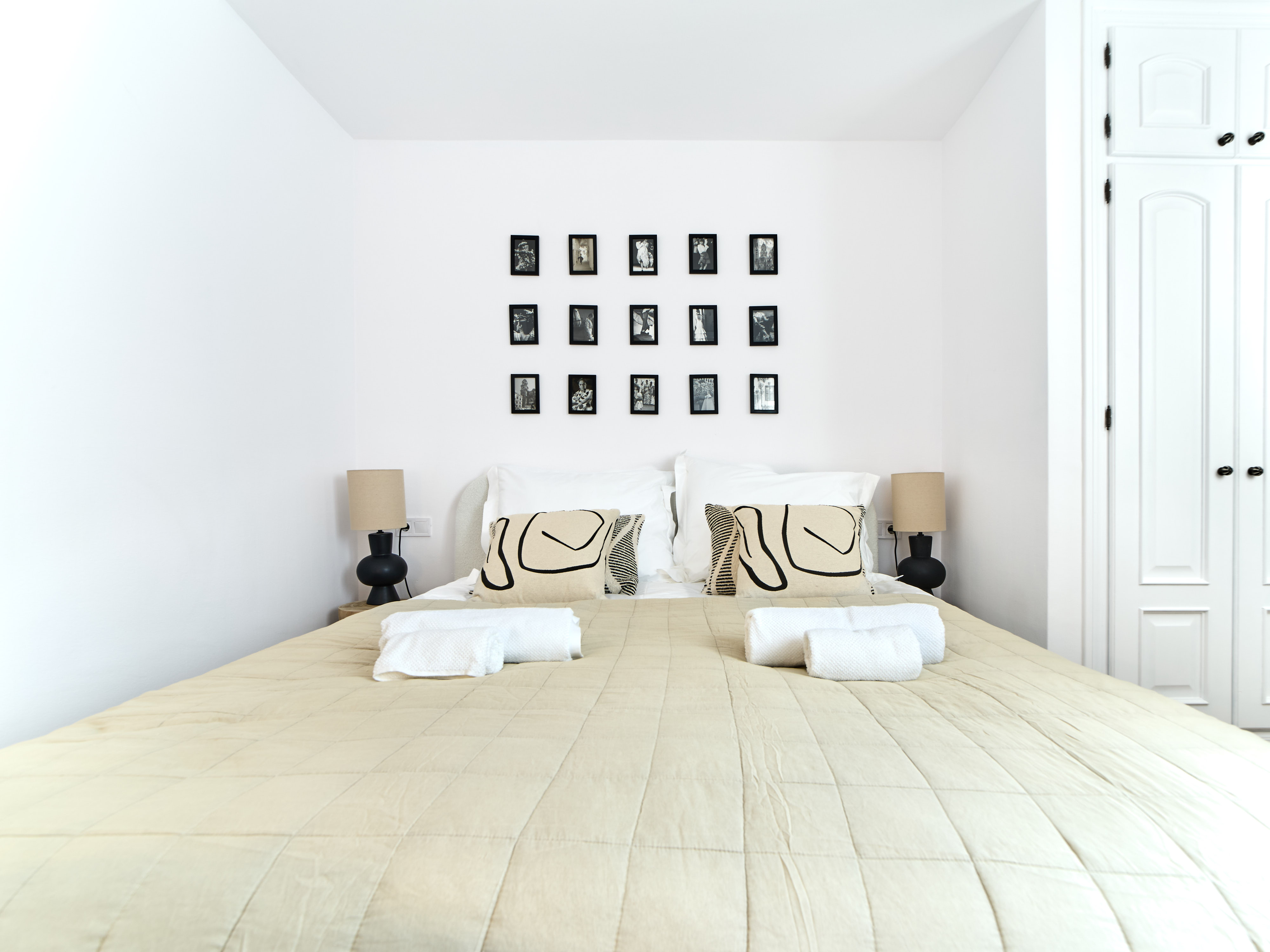 Calm bedroom at Casa Wanda